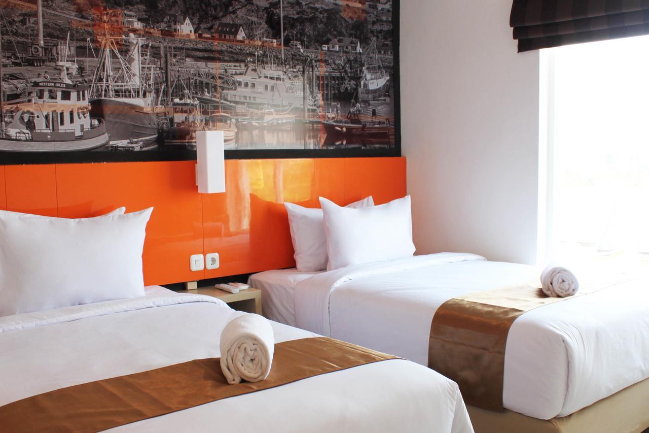 Bliss Soetta Hotel Семаранг Екстериор снимка