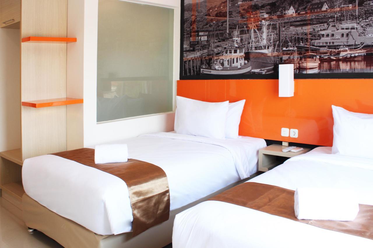 Bliss Soetta Hotel Семаранг Екстериор снимка