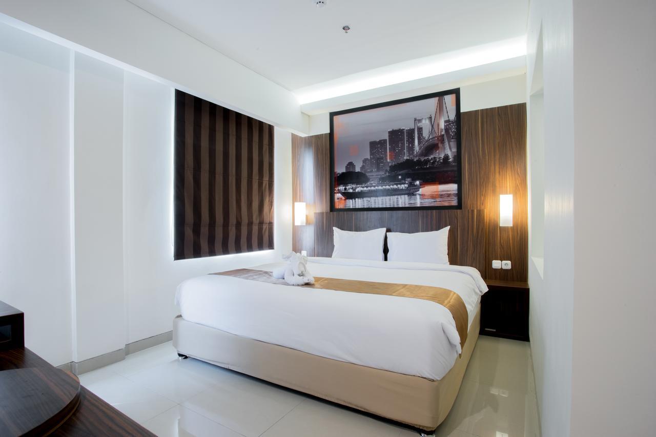 Bliss Soetta Hotel Семаранг Екстериор снимка